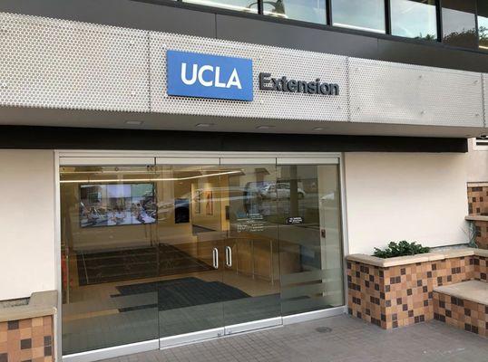 UCLA Extension Gayley Center entrance.