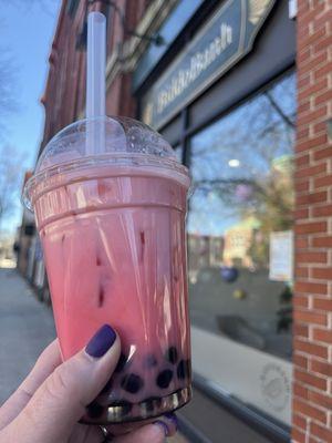 Strawberries and Cream bobo tea