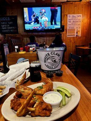 Wings & Vikings!