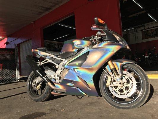 Aprilia RSV4 full holographic vinyl wrap