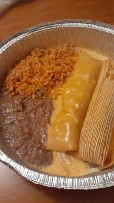 Chicken enchilada, pork tamale