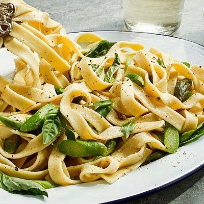 Pesto fettuccine