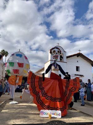 A celebration of Dia De Los Muertos at Makers Market today