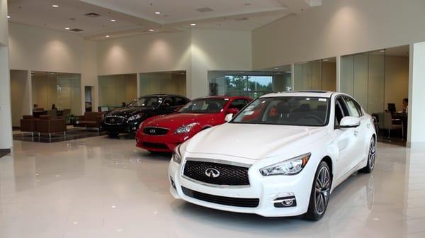 Infiniti of Cool Springs new car showroom!