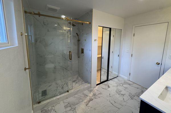 Newly Remodeled Bathroom, Ready to Impress!