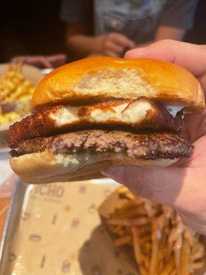 Pincho burger with fried cheese