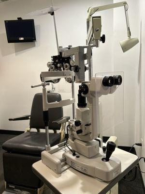 Eye examination equipment