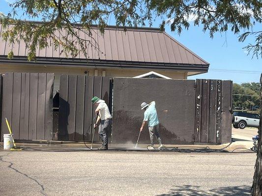 Pressure washing services provided to Outback Steakhouse by Pressure Waco