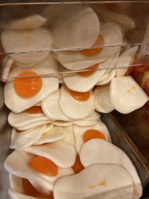 Fried egg gummies