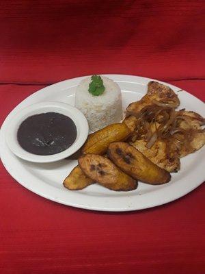 nuestro platillo de pechuga de pollo la mas rica de todas.