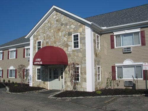 Weeping Cherry Village Apartments I Broadview Heights, OH