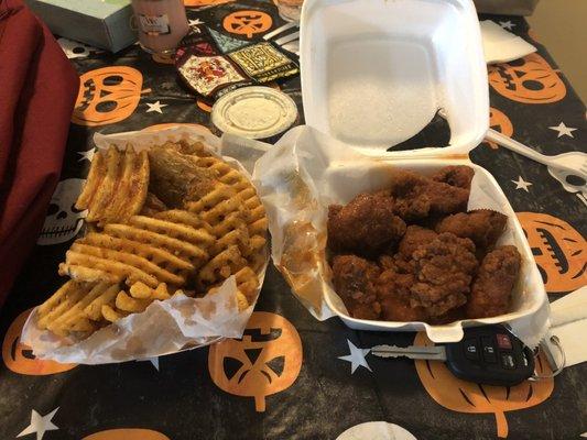 Mild Buffalo Boneless Wings & Waffle Fries