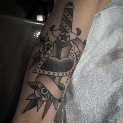 heart and dagger from luis