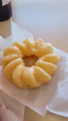 French cruller