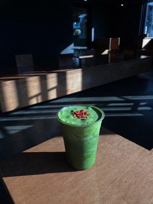 Strawberry Matcha Einspanner