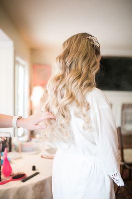 Tarah completing my hair (I opted for traditional Hollywood curls)