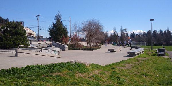 Sunny day to scoot / skate