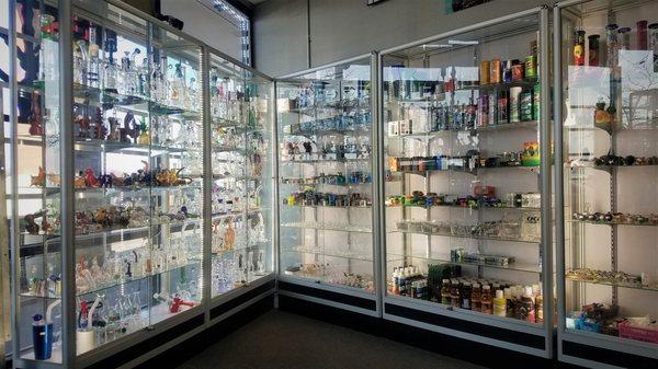 Glass pipe display