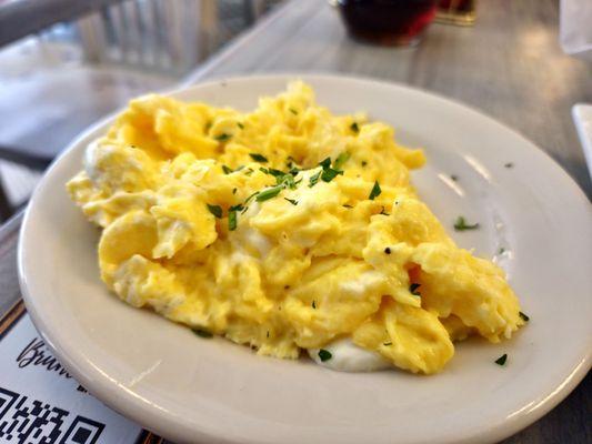 Eggs Scrambled with Cream Cheese