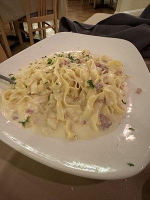 Pasta Alfredo sauce