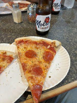 NY pizza and a Canadian beer #fusion