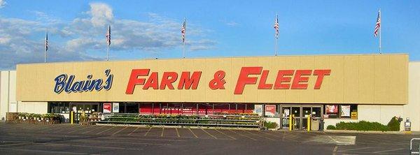 Blain's Farm & Fleet Baraboo storefront