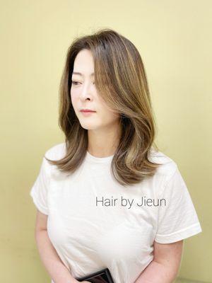 Womens balayage highlight by Jieun