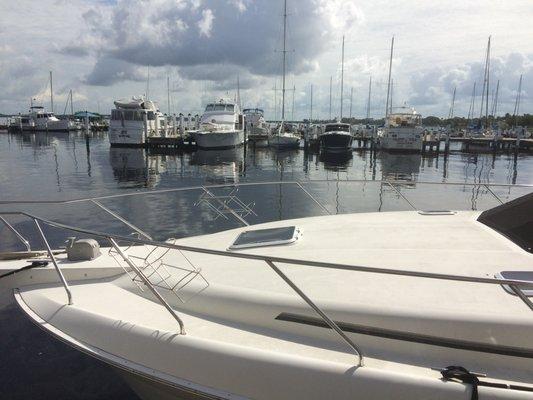 Our knowledgeable brokers can help you sell your boat