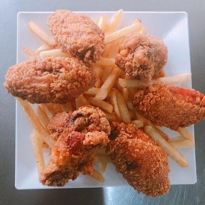 Plain wings with fries