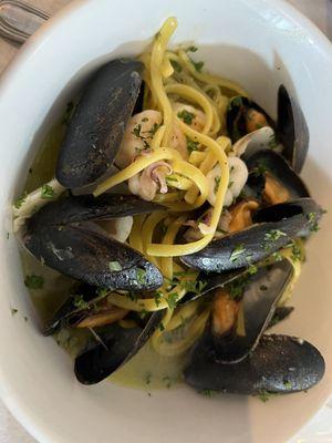 Lemon Linguine Allo Scoglio (Clams, mussels, shrimp and calamari in a garlic and olive oil sauce served over lemon linguine).