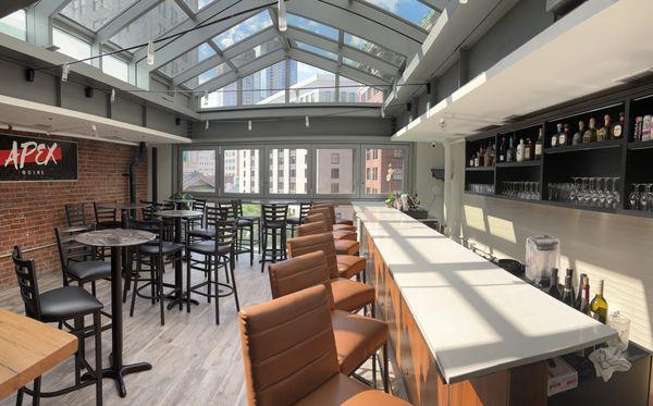 7th floor bar and lounge