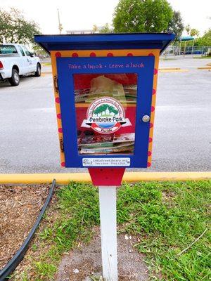 The preserve also has a few little free library stations like this one.