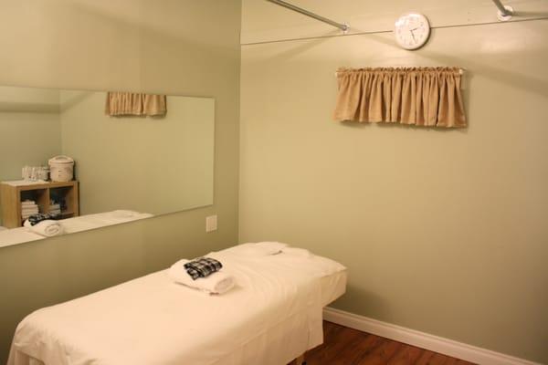 Clean & Spacious Massage Room