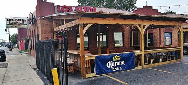 Beautiful Double Patio on West Vernor