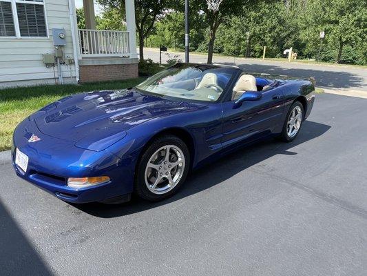 2004 convertible Corvette