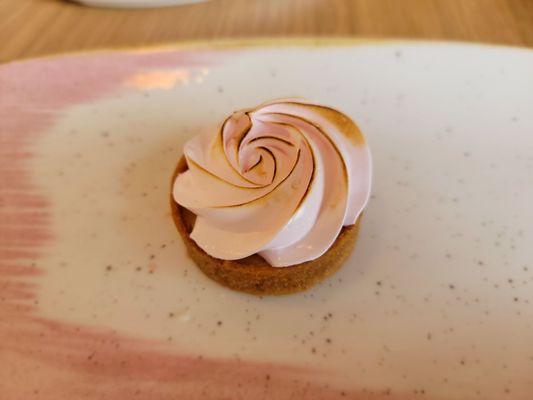 Rose tart