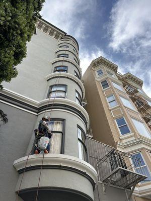 Repelling mid-rise