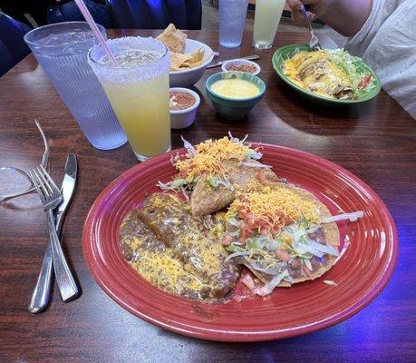 Combo plate, queso, & Ritas