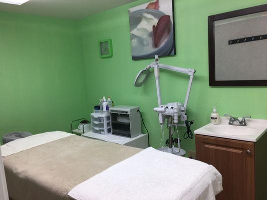 Facial Room