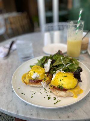 Eggs Benedict