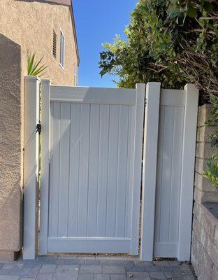 Vinyl Front Gates