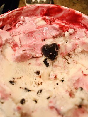 White Chocolate and Raspberry Ice Creams, Raspberry ribbon, chocolate chips, and raspberry filled chocolate hearts! #FallNLove!ha!