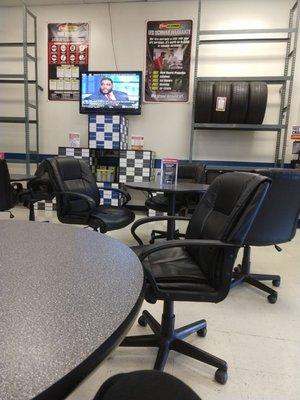 Comfortable waiting room. Nice chairs.