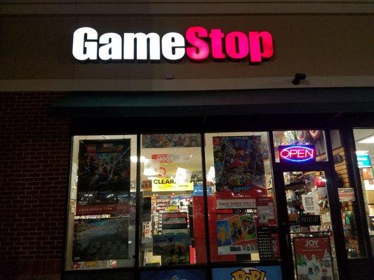 Front Entrance of Game Stop.