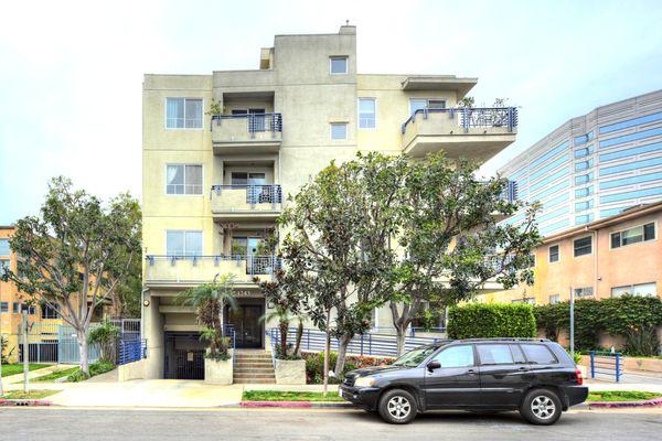 1245 Wellesley Ave #102 - Sold Over Asking for $1,035,000!