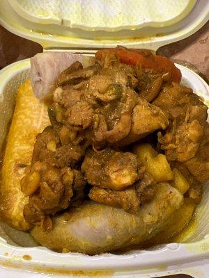 Curry chicken with dumpling plantain and banana