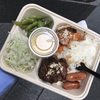 Kalbi & spicy pork lunch box, yum!!