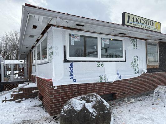 New Construction VWD Windows at Lakeside Restaurant