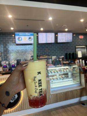 Passionfruit smoothie with boba