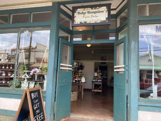 New shop in this old building on the Hana Highway in Pa'ia.